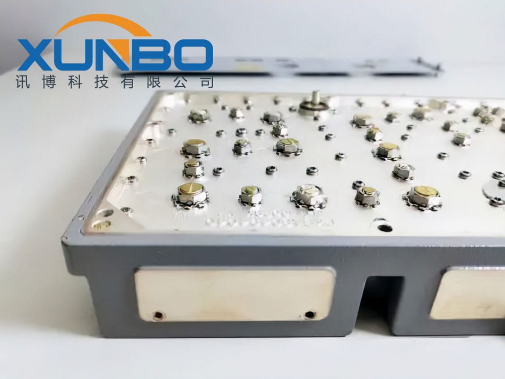 華為基站5G濾波器-訊博鎖螺絲機