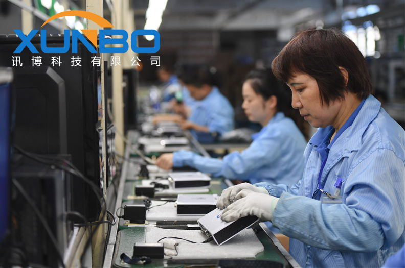 流水線車間組裝機(jī)頂盒-訊博鎖螺絲機(jī)