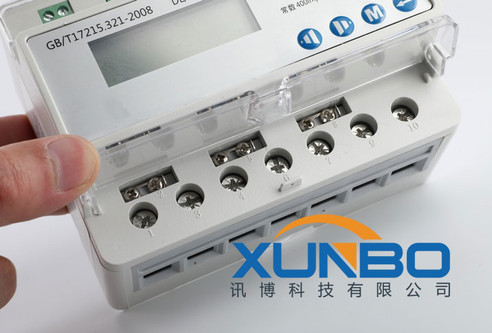 智能電表螺絲鎖付-訊博鎖螺絲機