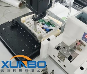 智能電表自動鎖螺絲機-訊博自動鎖螺絲機