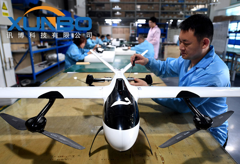 無人機制造車間2-訊博無人機點膠機